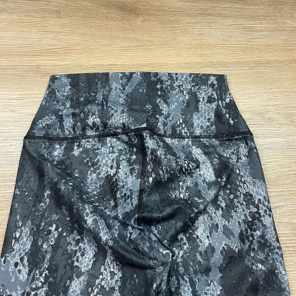 ALO Leggings Womens Extra Small Gray Yoga Animal Print Active Lightweight Active